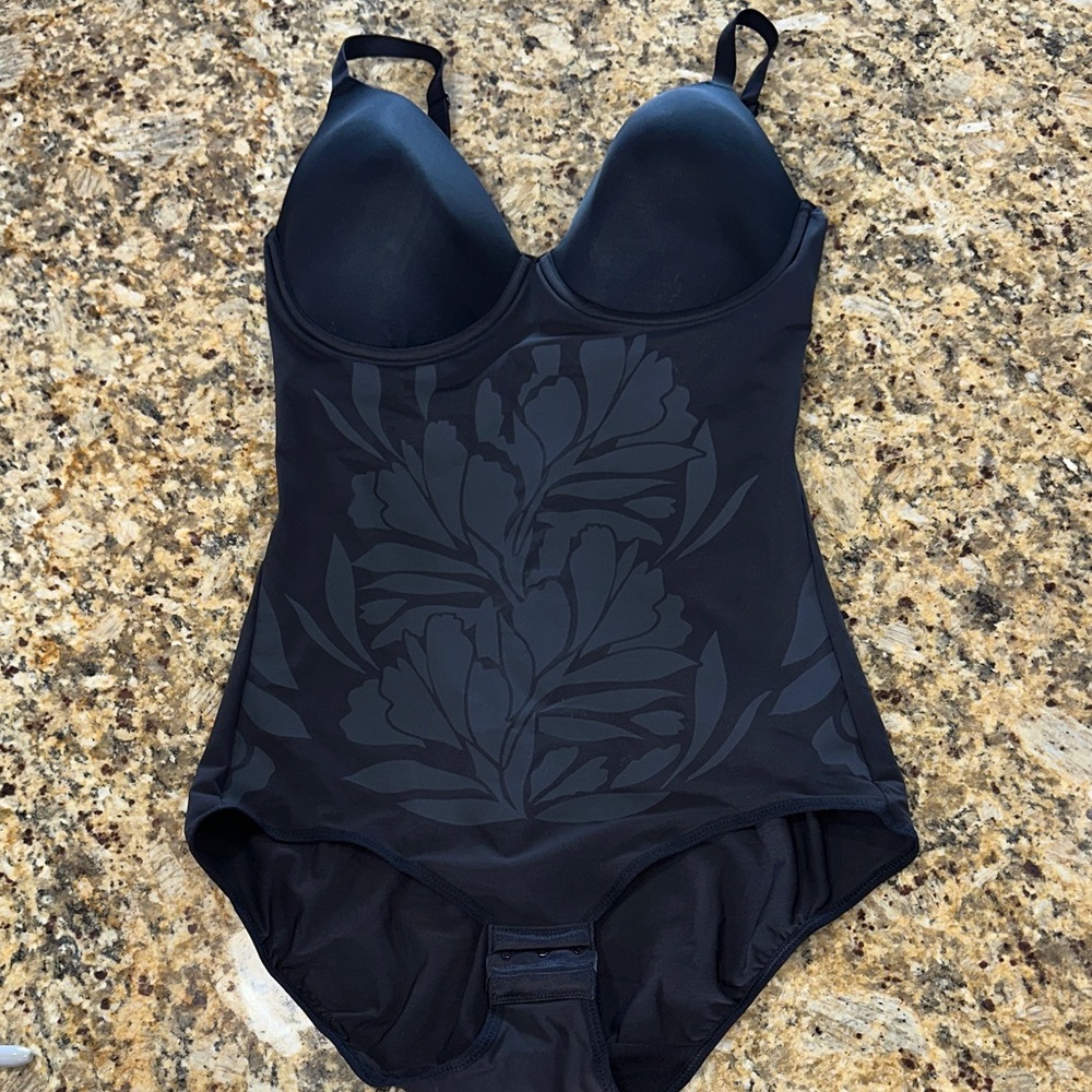 Maidenform Black Shape wear Bodysuit
